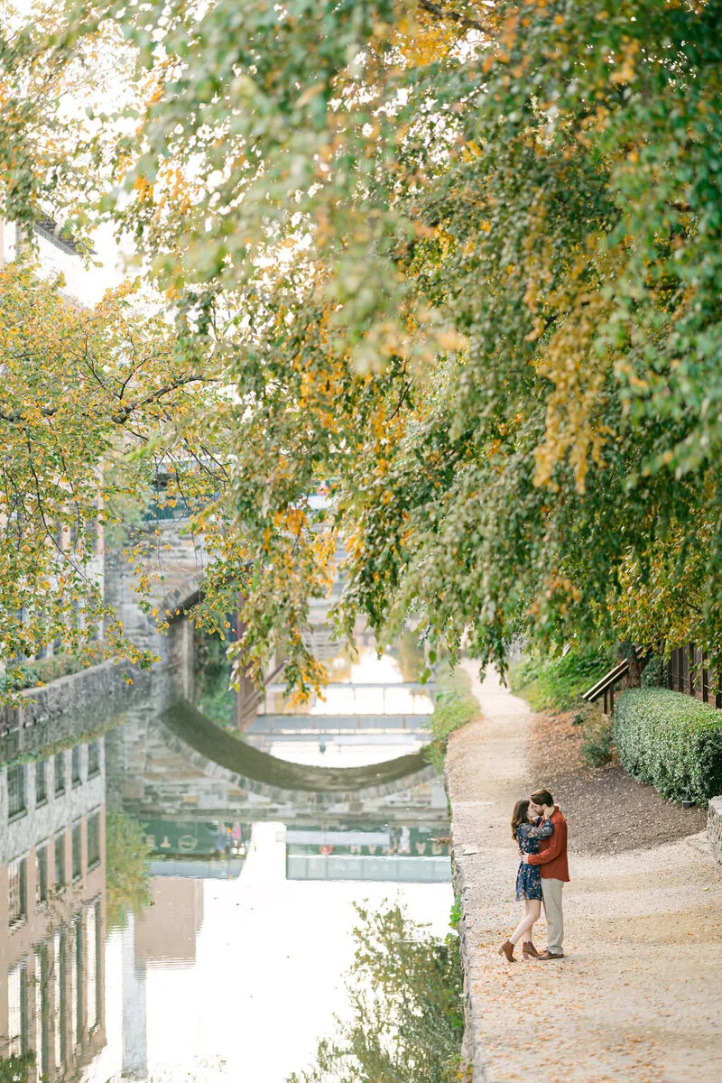 Caitlyn and Gray’s fall engagement photograph 23
